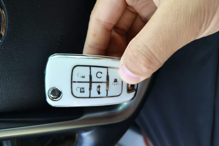 Used Buick LaCrosse 2013 2.4L SIDI Elite Comfort Version Vehicle Key