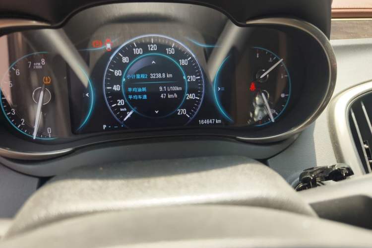 Used Buick LaCrosse 2013 2.4L SIDI Luxury Comfort Edition Odometer Close Up