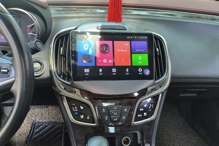 Used Buick LaCrosse 2013 2.4L SIDI Luxury Comfort Edition Audio And AC Panel