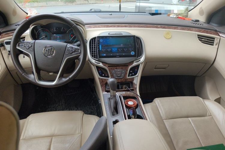 Used Buick LaCrosse 2013 2.4L SIDI Elite Comfort Version Center Console