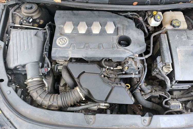 Used Buick LaCrosse 2013 2.4L SIDI Luxury Comfort Edition Engine Bay