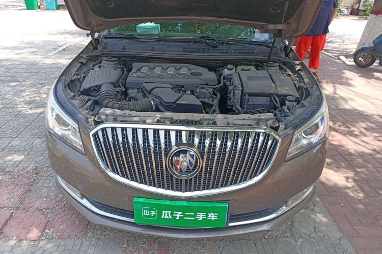 Used Buick LaCrosse 2013 2.4L SIDI Leading Comfort Version Engine Bay