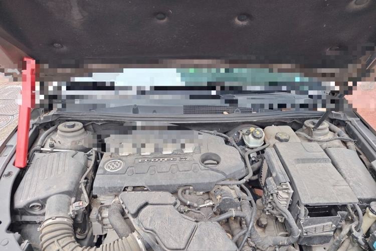 Used Buick LaCrosse 2013 2.4L SIDI Leading Comfort Version Engine Bay