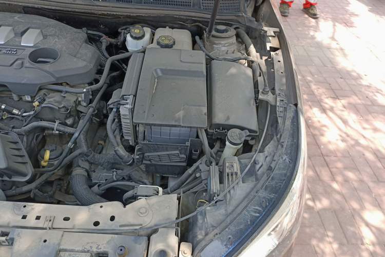 Used Buick LaCrosse 2013 2.4L SIDI Leading Comfort Version Engine Bay Left