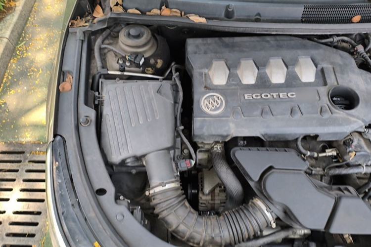 Used Buick LaCrosse 2013 2.4L SIDI Luxury Comfort Edition Engine Bay Right