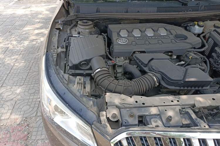 Used Buick LaCrosse 2013 2.4L SIDI Leading Comfort Version Engine Bay Right