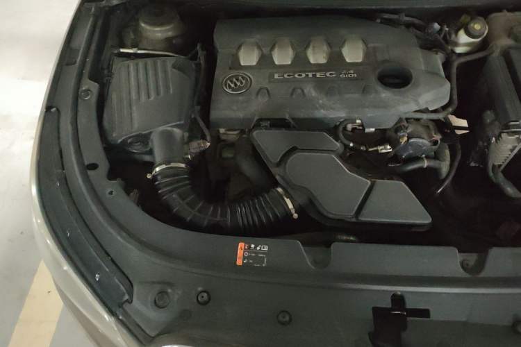 Used Buick LaCrosse 2013 2.4L SIDI Leading Comfort Version Engine Bay Right