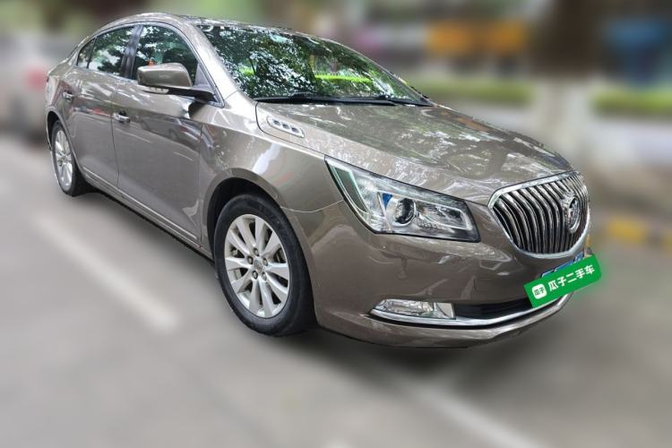 Used Buick LaCrosse 2013 2.4L SIDI Elite Comfort Version Front Right 45 Deg