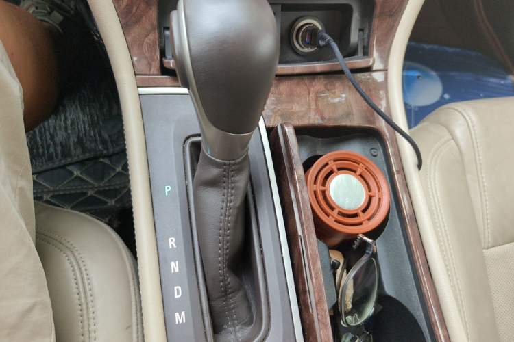 Used Buick LaCrosse 2013 2.4L SIDI Elite Comfort Version Gear Lever