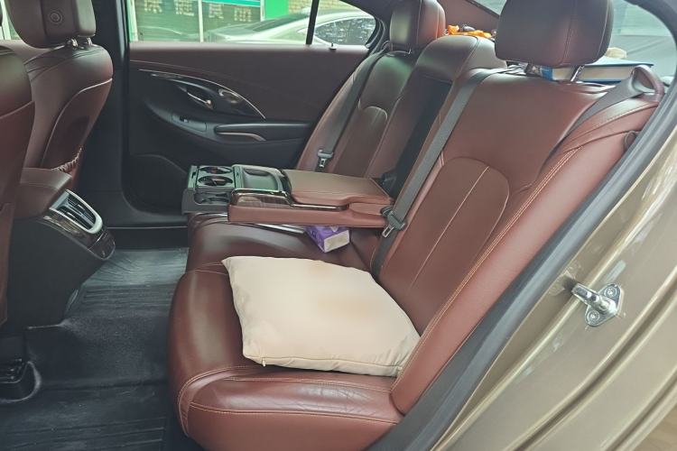 Used Buick LaCrosse 2013 2.4L SIDI Elite Comfort Version Left Rear Seat