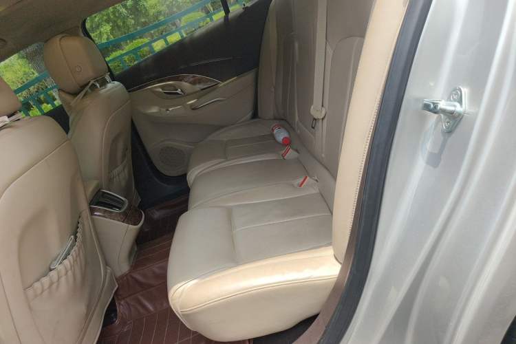Used Buick LaCrosse 2013 2.4L SIDI Elite Comfort Version Left Rear Seat