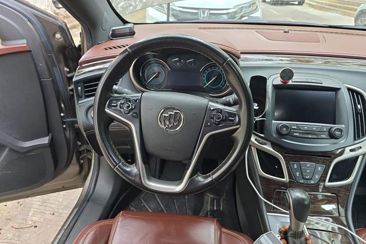 Used Buick LaCrosse 2013 2.4L SIDI Elite Comfort Version Steering Wheel