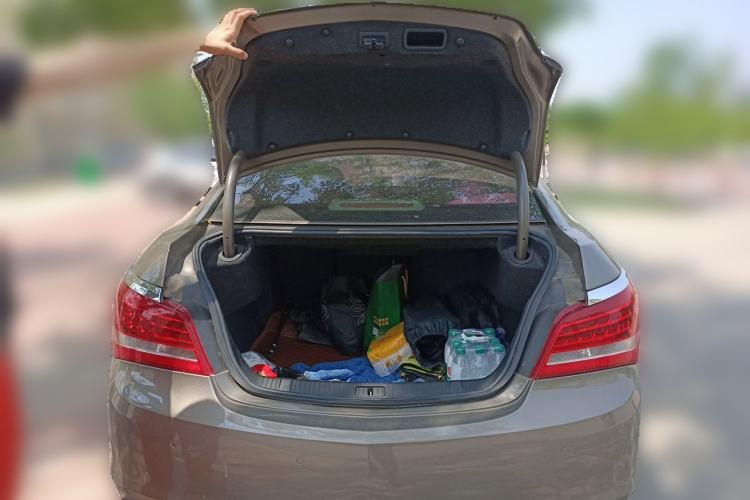 Used Buick LaCrosse 2013 2.4L SIDI Leading Comfort Version Trunk
