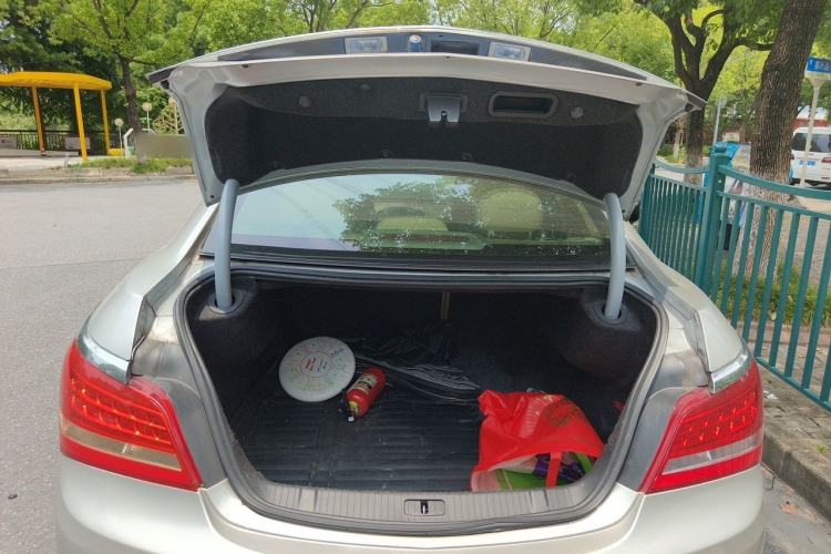 Used Buick LaCrosse 2013 2.4L SIDI Elite Comfort Version Trunk