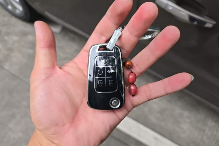 Used Buick LaCrosse 2013 2.4L SIDI Elite Comfort Version Vehicle Key