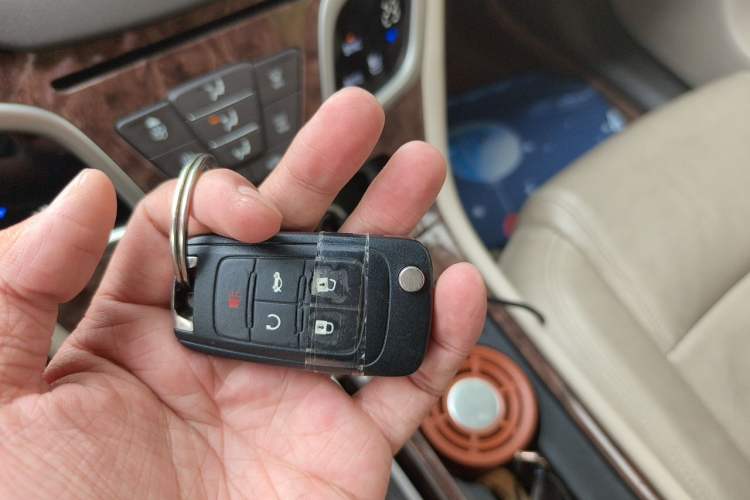 Used Buick LaCrosse 2013 2.4L SIDI Elite Comfort Version Vehicle Key