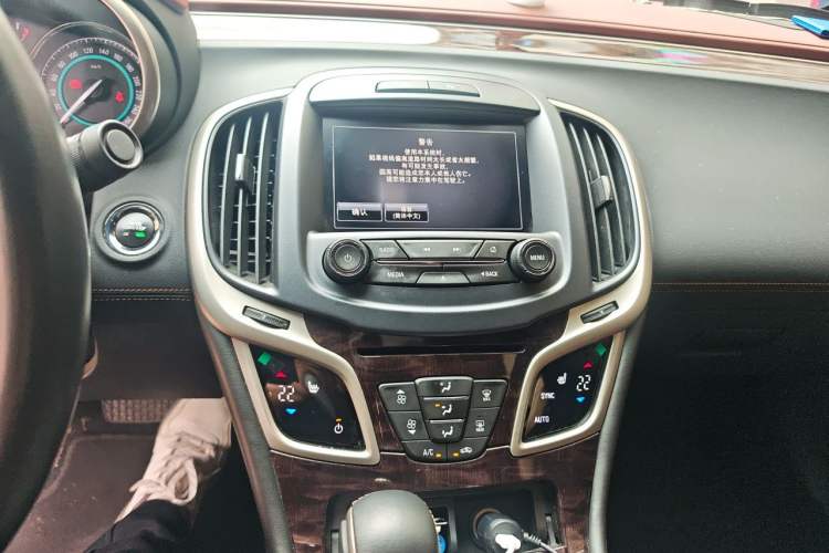 Used Buick LaCrosse 2013 2.4L SIDI Elite Comfort Version Audio And AC Panel