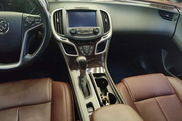 Used Buick LaCrosse 2013 2.4L SIDI Elite Comfort Version Audio And AC Panel