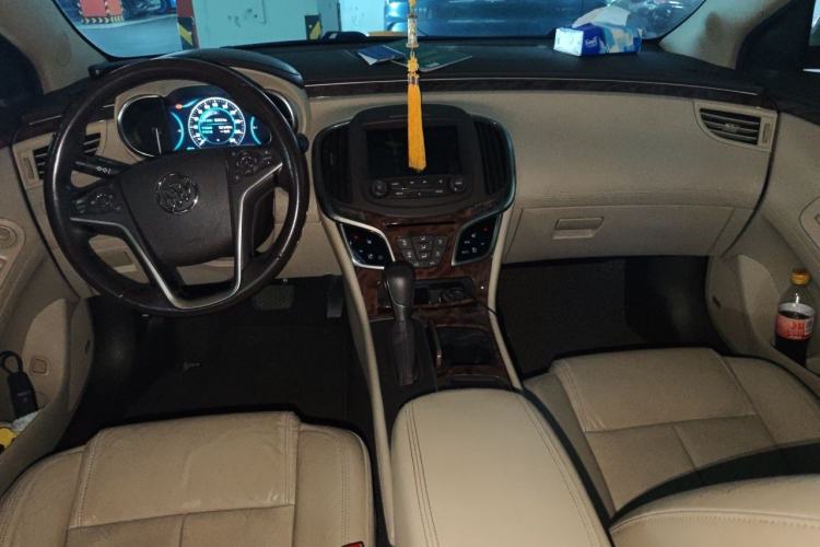 Used Buick LaCrosse 2013 2.4L SIDI Luxury Comfort Edition Center Console