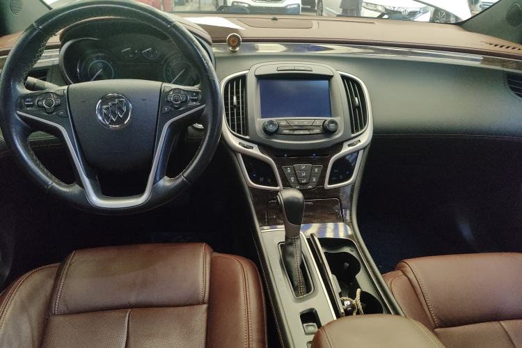 Used Buick LaCrosse 2013 2.4L SIDI Elite Comfort Version Center Console