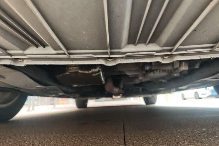 Used Buick LaCrosse 2013 2.4L SIDI Elite Comfort Version Chassis Front