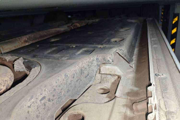 Used Buick LaCrosse 2013 2.4L SIDI Elite Comfort Version Chassis Rear Left