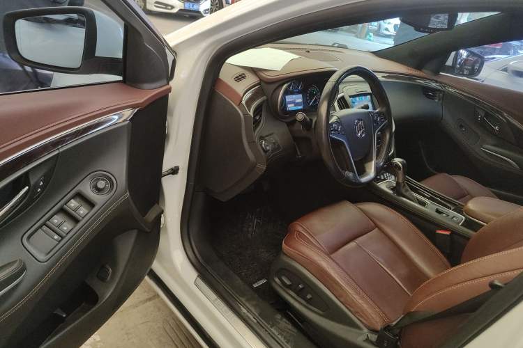 Used Buick LaCrosse 2013 2.4L SIDI Elite Comfort Version Driver Seat