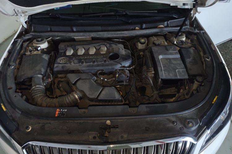 Used Buick LaCrosse 2013 2.4L SIDI Luxury Comfort Edition Engine Bay