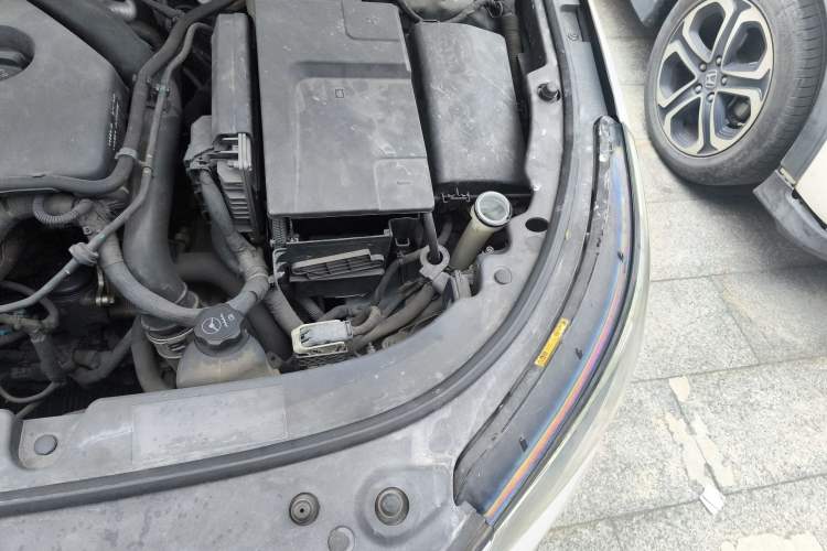 Used Buick LaCrosse 2013 2.0T SIDI Elite Tech Version Engine Bay Left