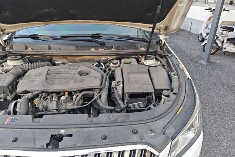 Used Buick LaCrosse 2013 2.0T SIDI Elite Tech Version Engine Bay Left