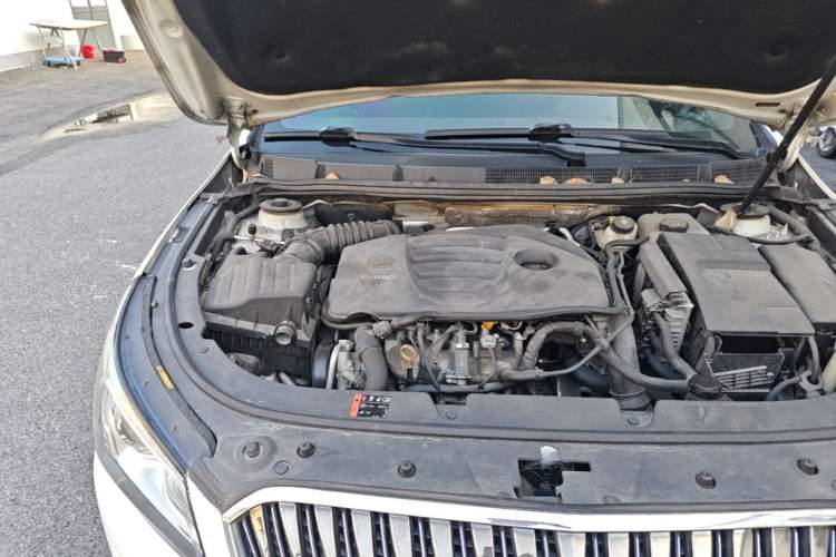 Used Buick LaCrosse 2013 2.0T SIDI Elite Tech Version Engine Bay Right