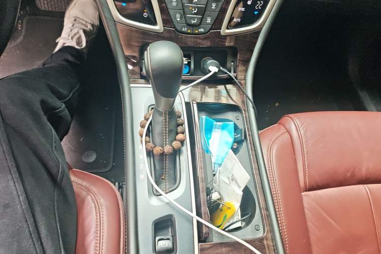 Used Buick LaCrosse 2013 2.4L SIDI Elite Comfort Version Gear Lever
