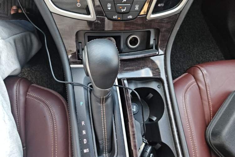 Used Buick LaCrosse 2013 2.0T SIDI Elite Tech Version Gear Lever