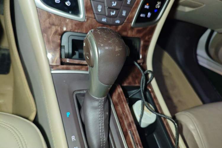 Used Buick LaCrosse 2013 2.4L SIDI Elite Comfort Version Gear Lever