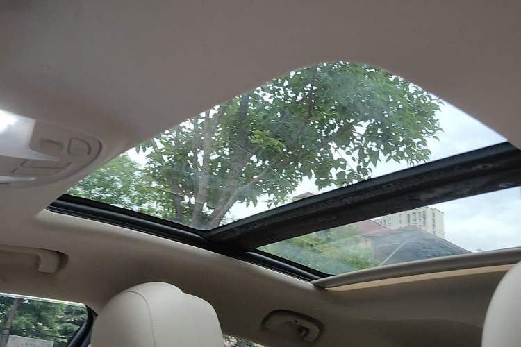 Used Buick LaCrosse 2013 2.4L SIDI Leading Comfort Version Headliner