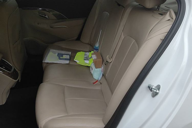 Used Buick LaCrosse 2013 2.4L SIDI Leading Comfort Version Left Rear Seat