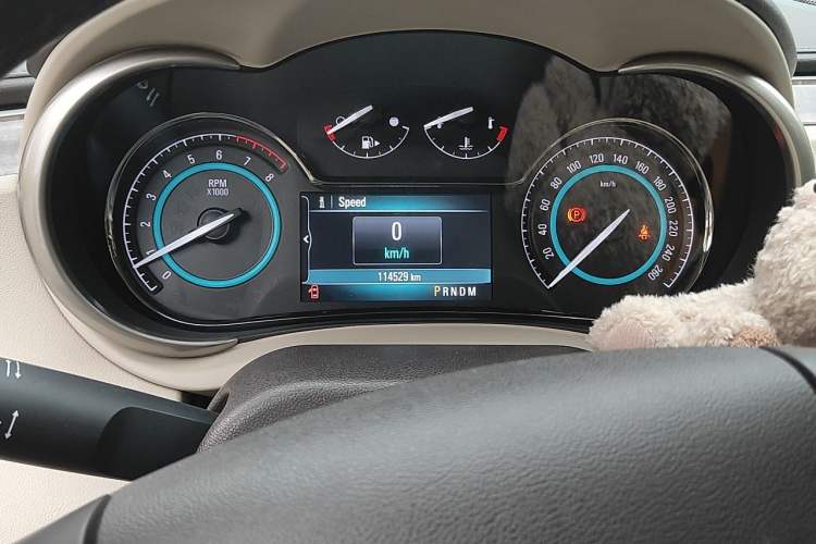 Used Buick LaCrosse 2013 2.4L SIDI Leading Comfort Version Odometer Close Up