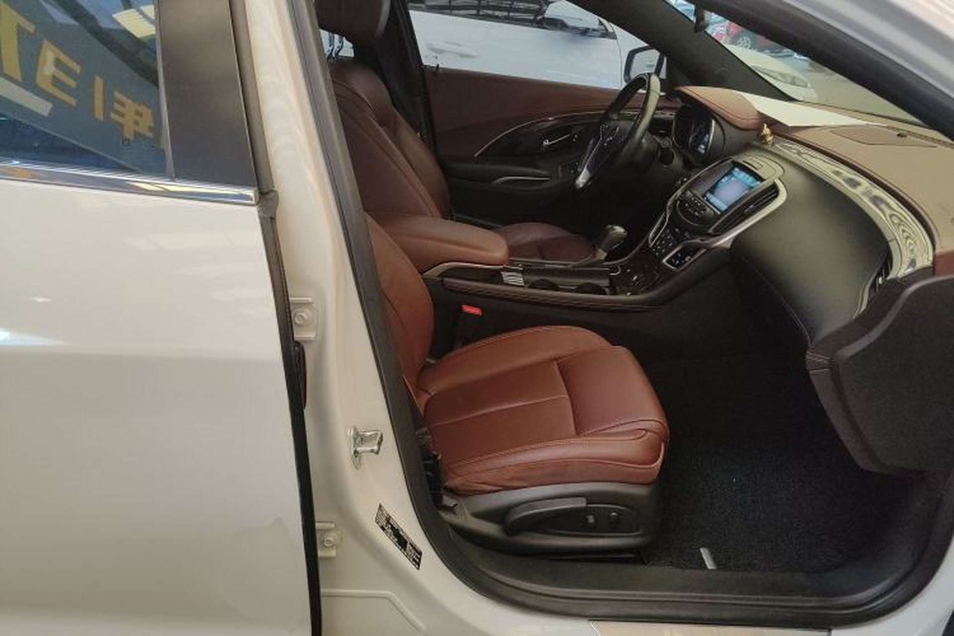 Used Buick LaCrosse 2013 2.4L SIDI Elite Comfort Version Right Front Seat