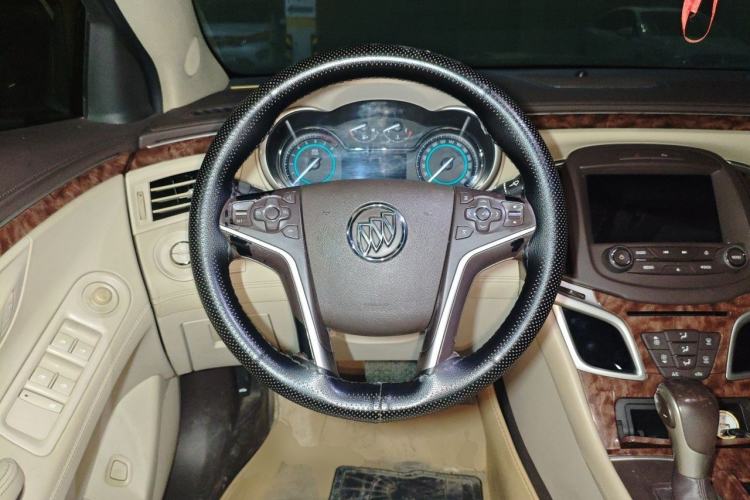 Used Buick LaCrosse 2013 2.4L SIDI Elite Comfort Version Steering Wheel