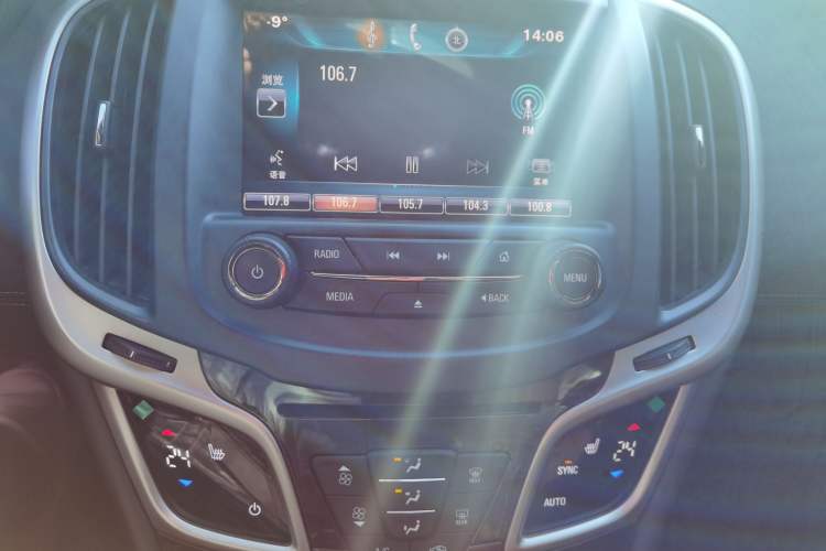 Used Buick LaCrosse 2013 2.4L SIDI Elite Comfort Version Audio And AC Panel