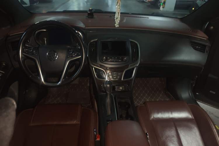 Used Buick LaCrosse 2013 2.4L SIDI Luxury Comfort Edition Center Console