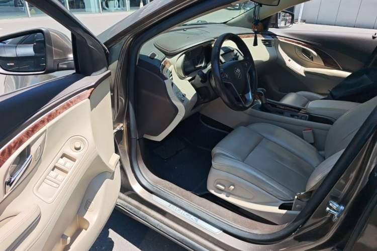 Used Buick LaCrosse 2013 2.4L SIDI Leading Comfort Version Driver Seat