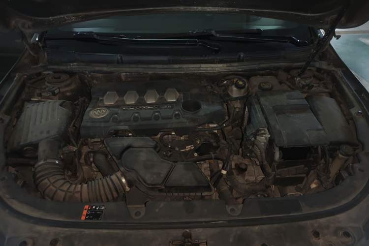 Used Buick LaCrosse 2013 2.4L SIDI Luxury Comfort Edition Engine Bay