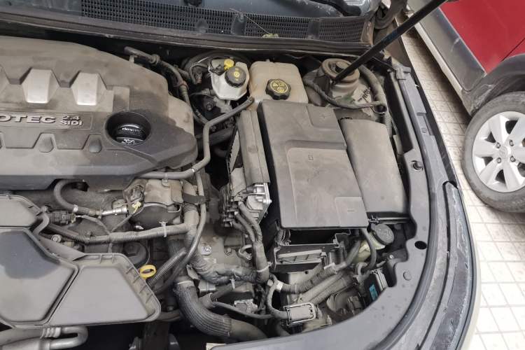 Used Buick LaCrosse 2013 2.4L SIDI Leading Comfort Version Engine Bay Left
