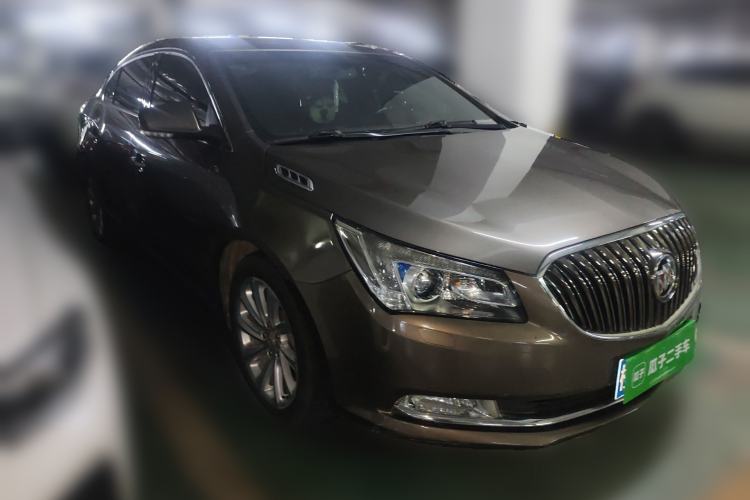 Used Buick LaCrosse 2013 2.4L SIDI Luxury Comfort Edition Front Right 45 Deg
