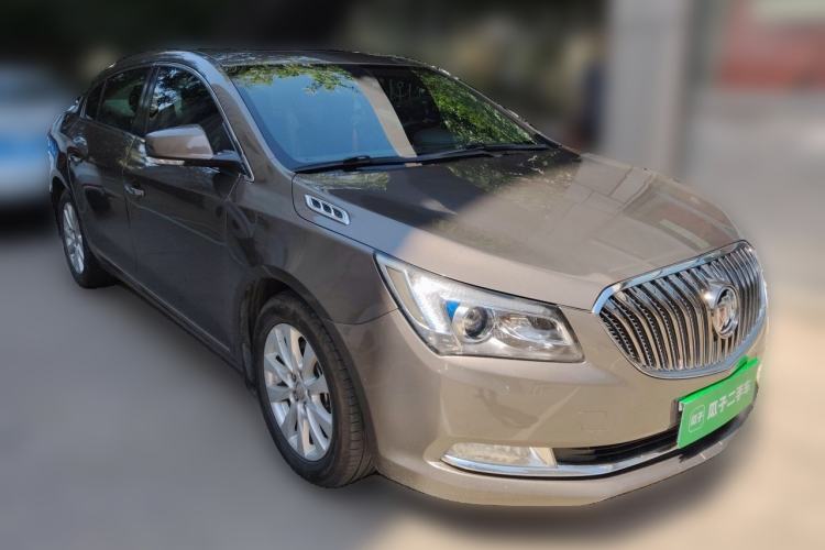 Used Buick LaCrosse 2013 2.4L SIDI Leading Comfort Version Front Right 45 Deg