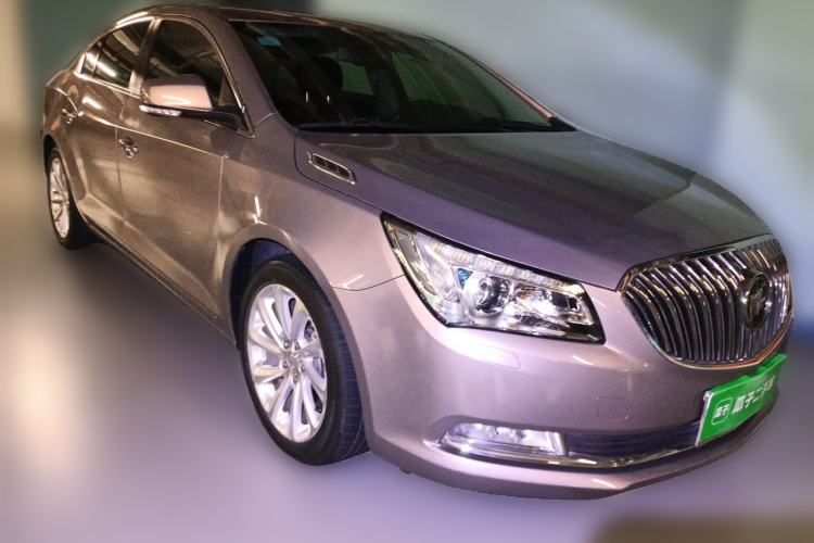 Used Buick LaCrosse 2013 3.0L SIDI V6 Smart Luxury Flagship Model Front Right 45 Deg