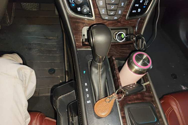 Used Buick LaCrosse 2013 2.4L SIDI Luxury Comfort Edition Gear Lever