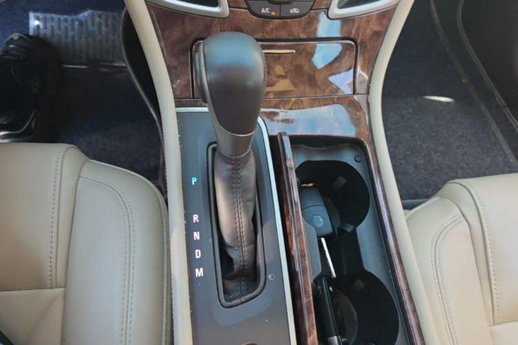 Used Buick LaCrosse 2013 2.4L SIDI Leading Comfort Version Gear Lever