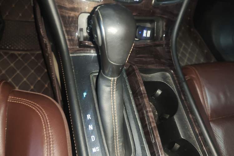 Used Buick LaCrosse 2013 2.4L SIDI Luxury Comfort Edition Gear Lever